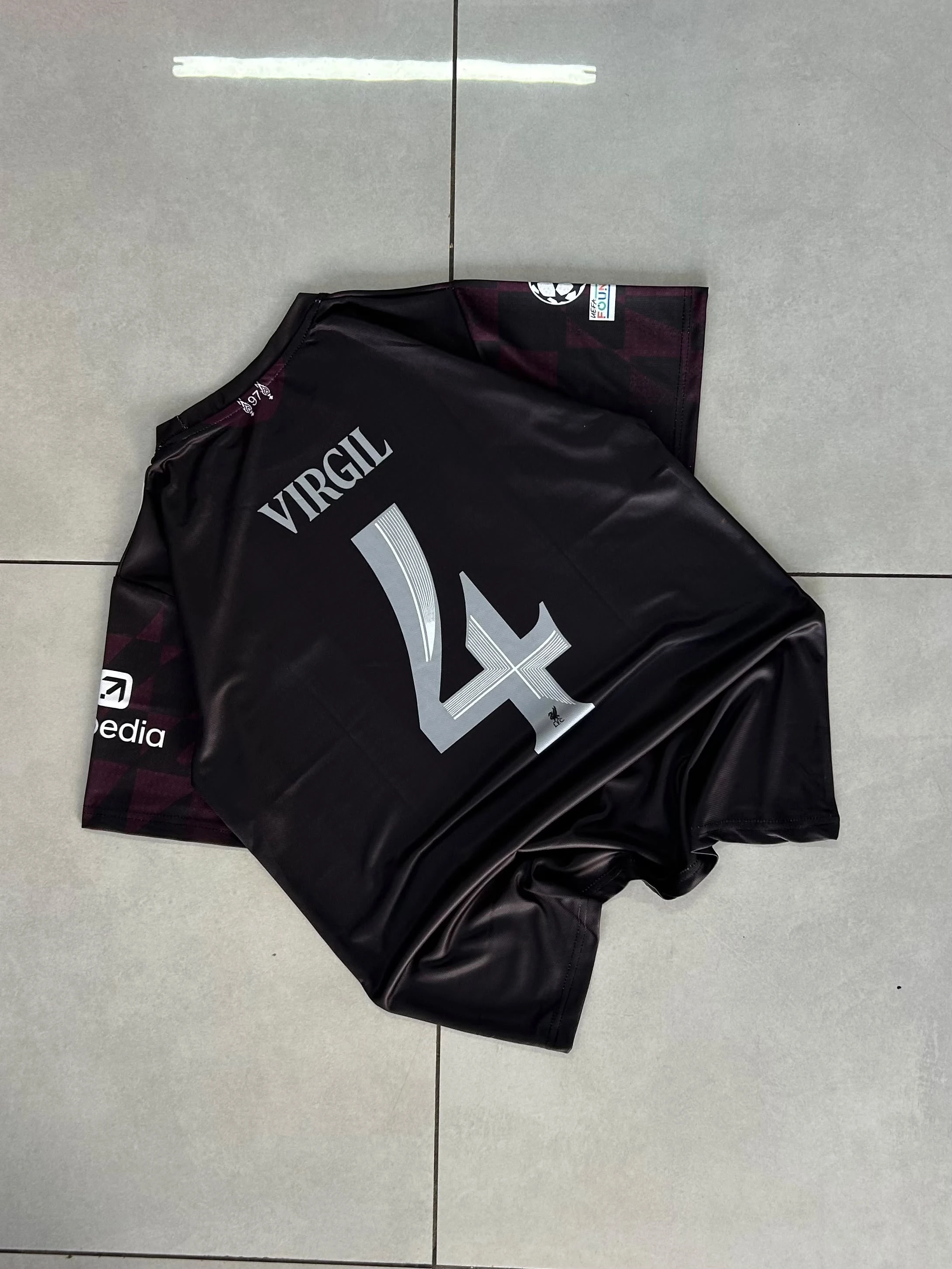Liverpool 26/27 Black Concept - Virgil #4 preview 2