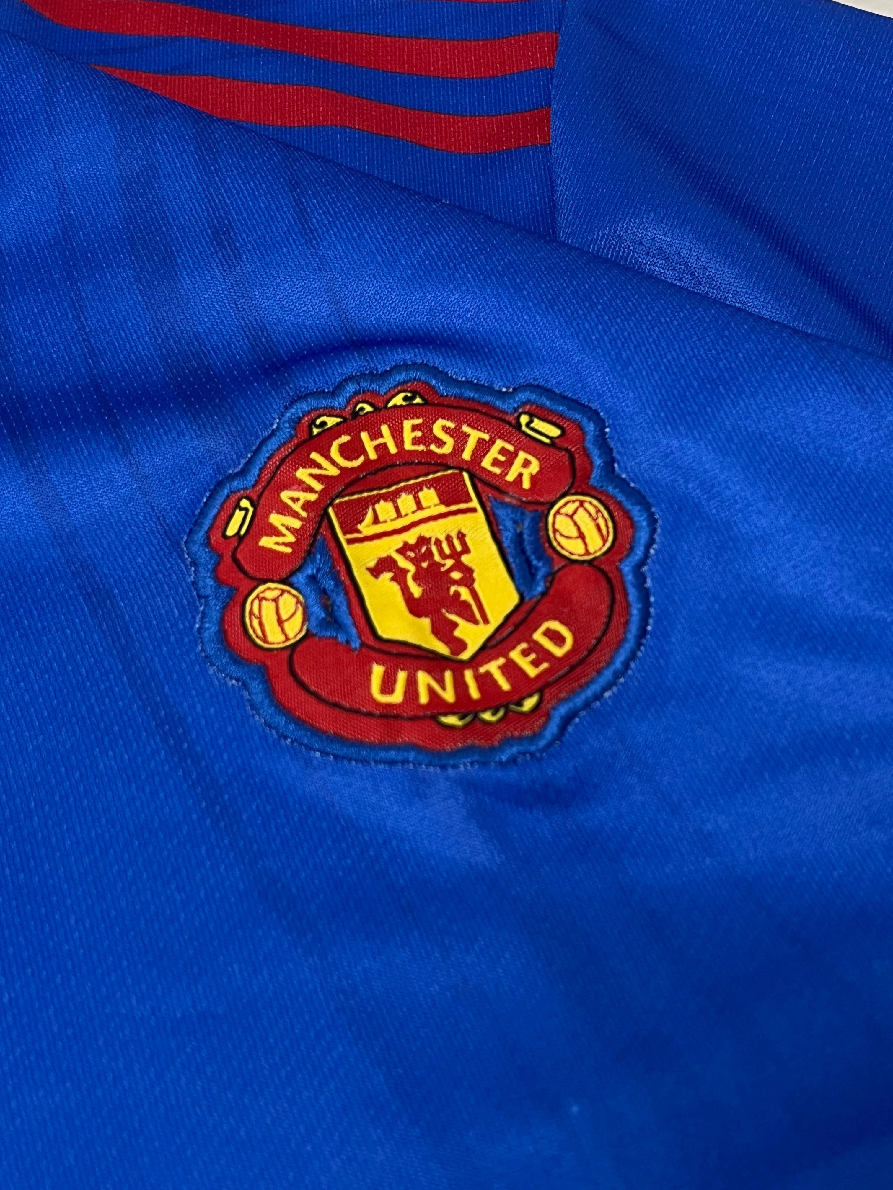 Manchester United 26/27 Royal Blue Away - B. Fernandes #8 preview 3
