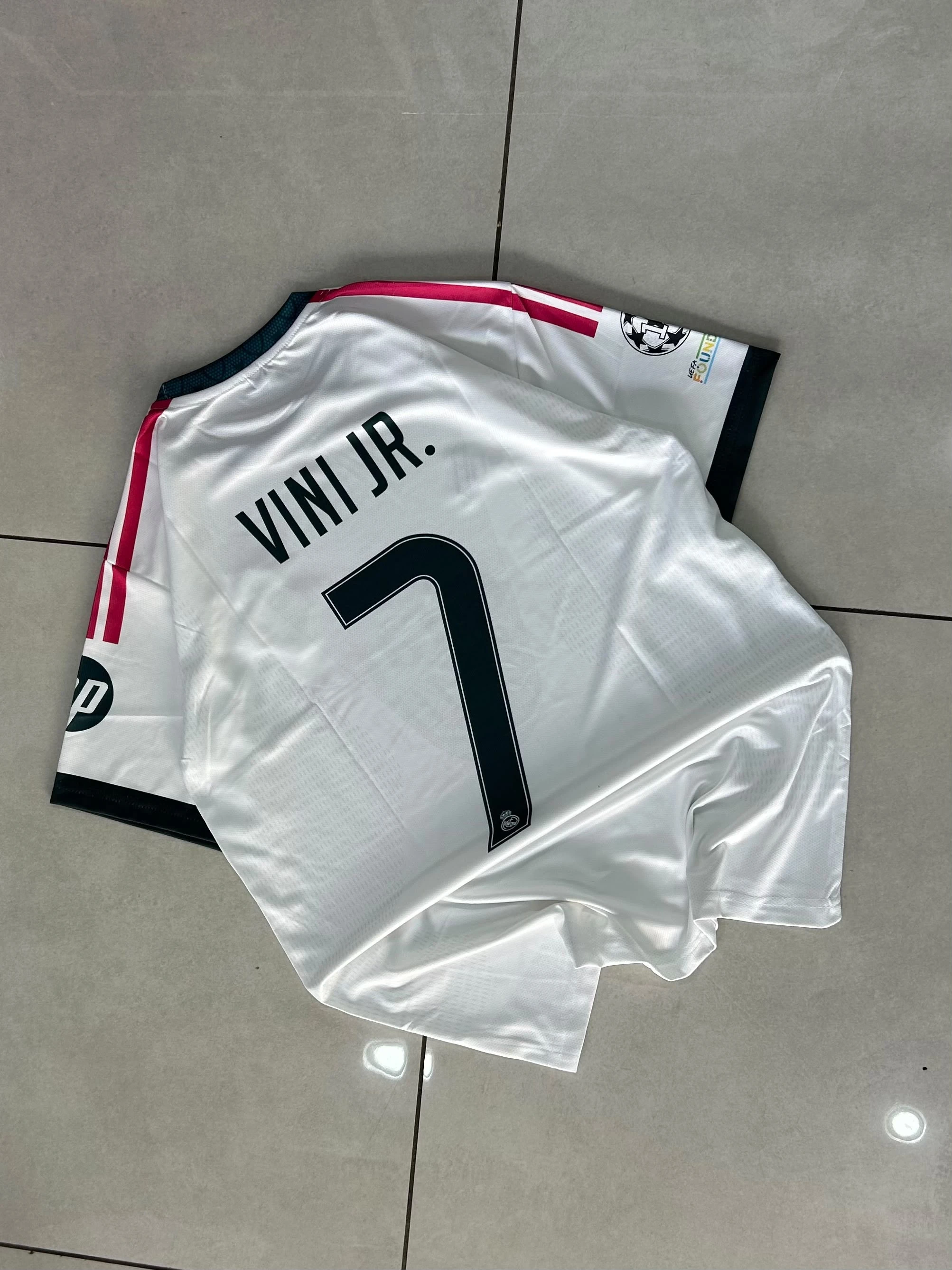 Real Madrid 26/27 Home Kit - Collar & Authenticity Details preview 2