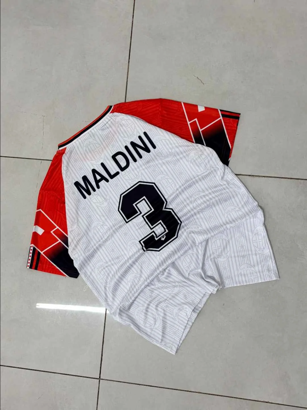 AC Milan 1995/96 Away Retro - Maldini #3 preview 2