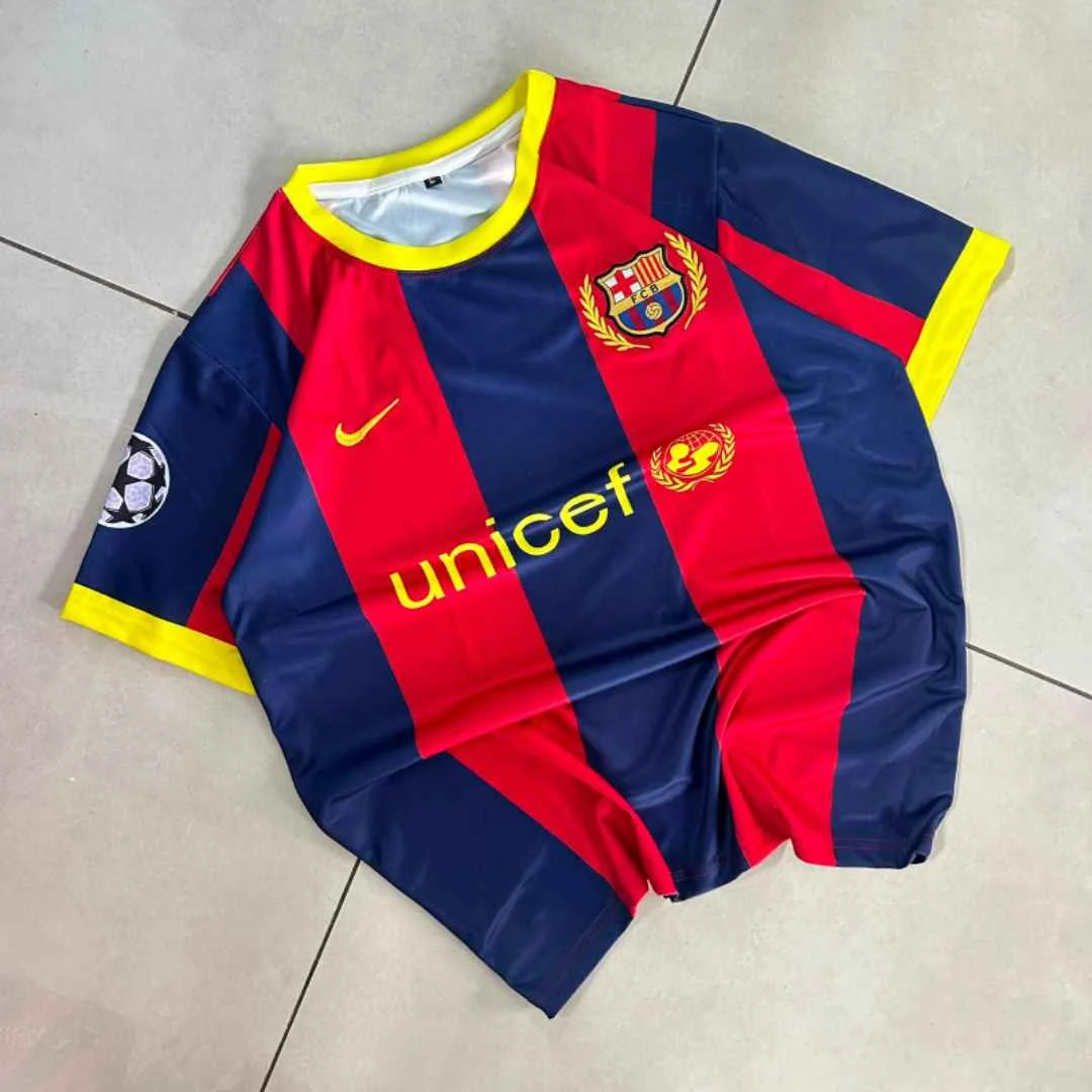 Barcelona 2006/07 Home Retro - Ronaldinho #10 - View 1