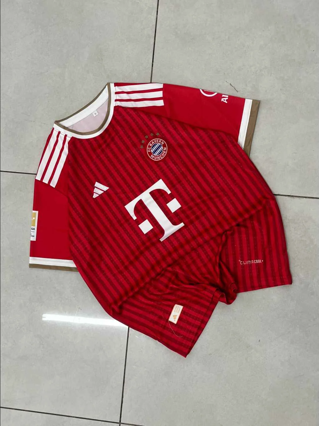Bayern Munich 26/27 Bundesliga Home - Kane #9 - View 1