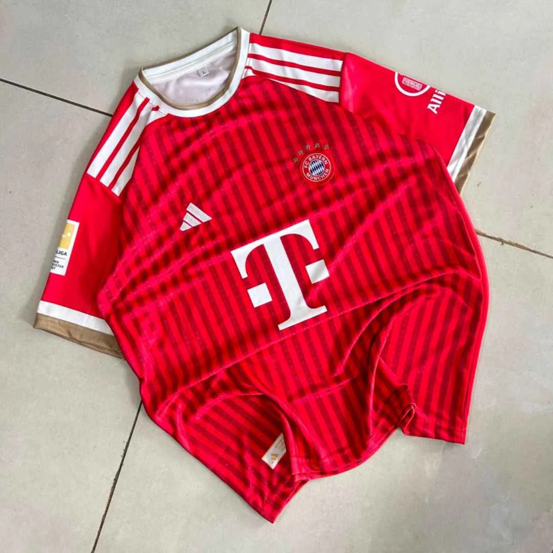 Bayern Munich 26/27 Home Kit - Kane #9 - View 1
