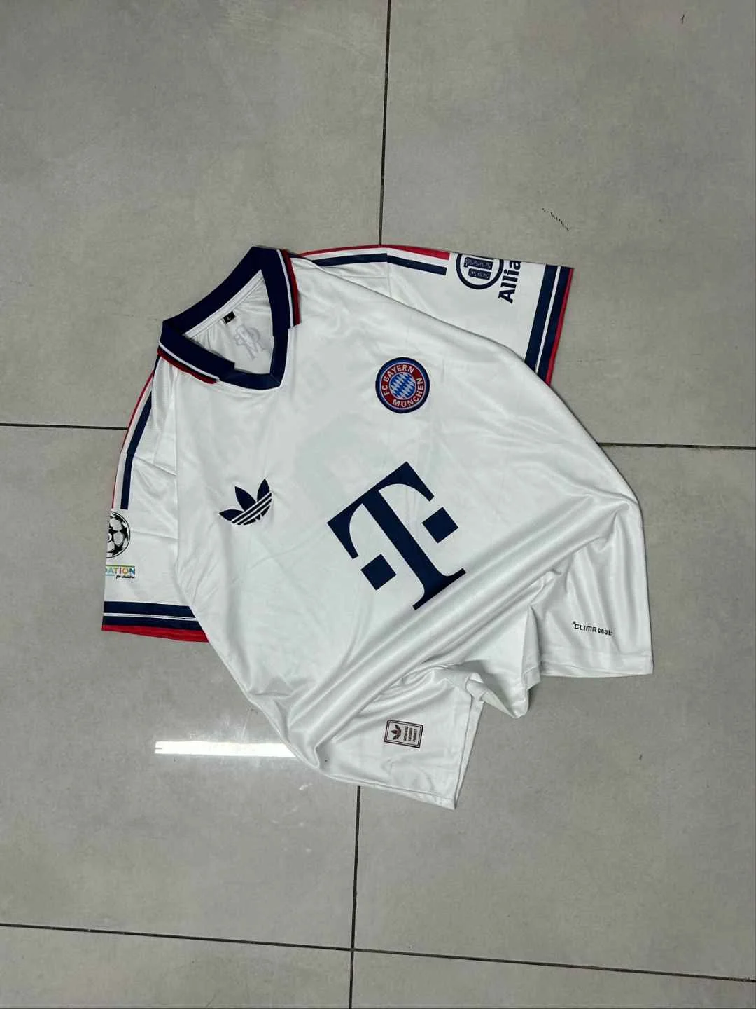 Bayern Munich 26/27 Third Kit - Musiala #10 - View 1