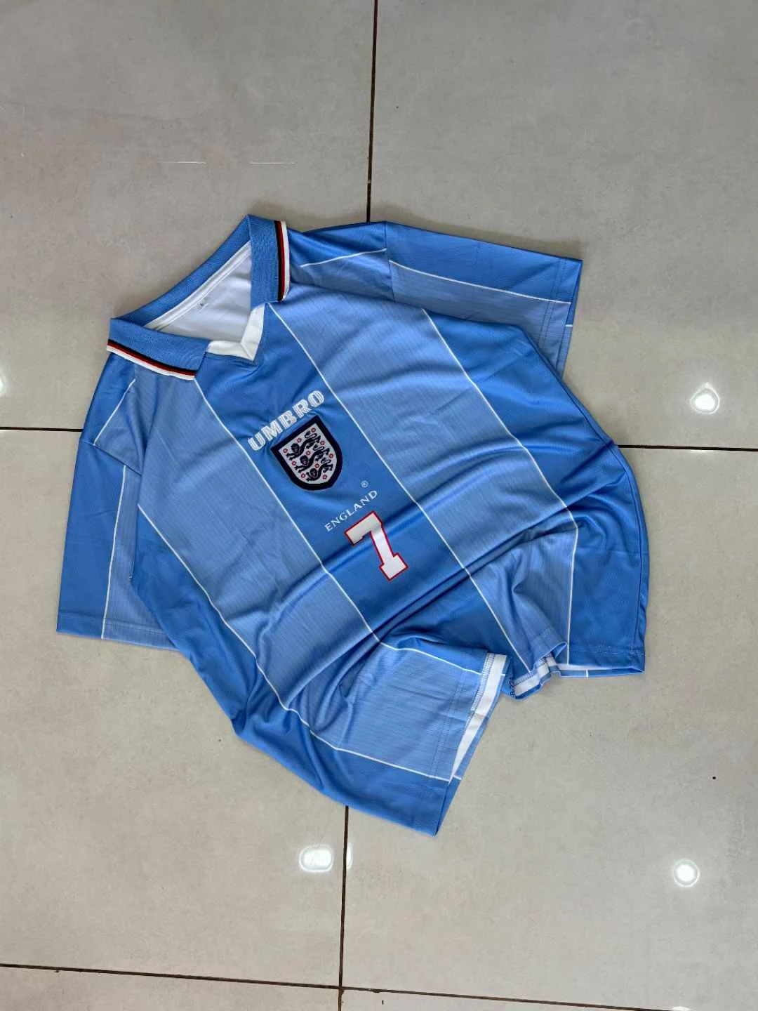England 2002 World Cup Away Retro - Beckham #7 - View 1