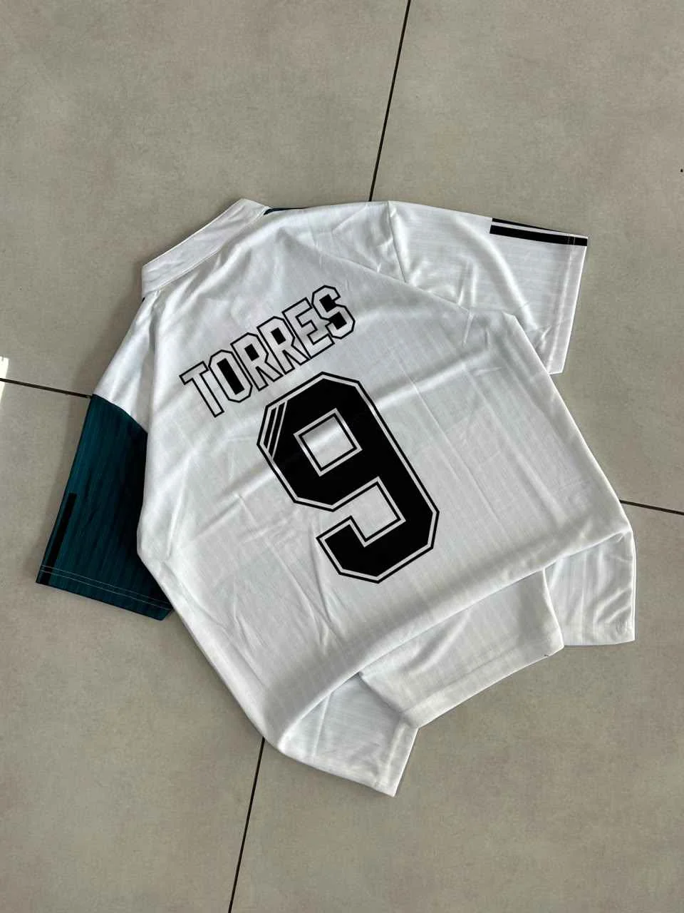 Liverpool 1995/96 Away Retro - Torres #9 preview 2