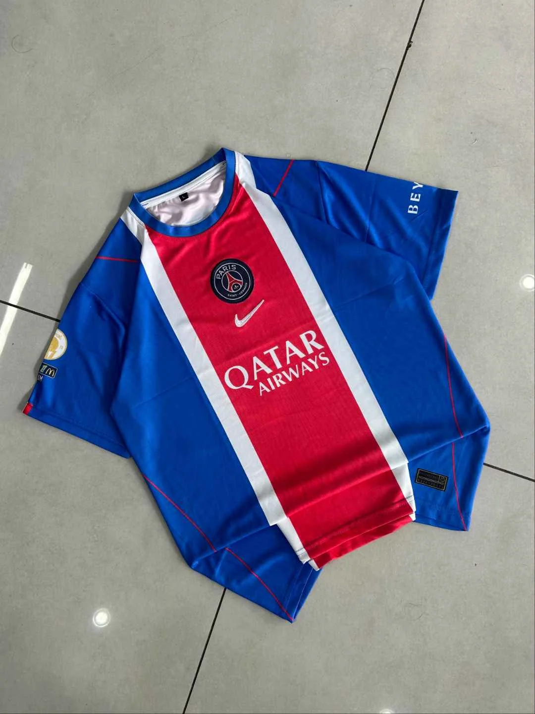 Paris Saint-Germain 26/27 Home Kit - O. Dembélé #10 - View 1