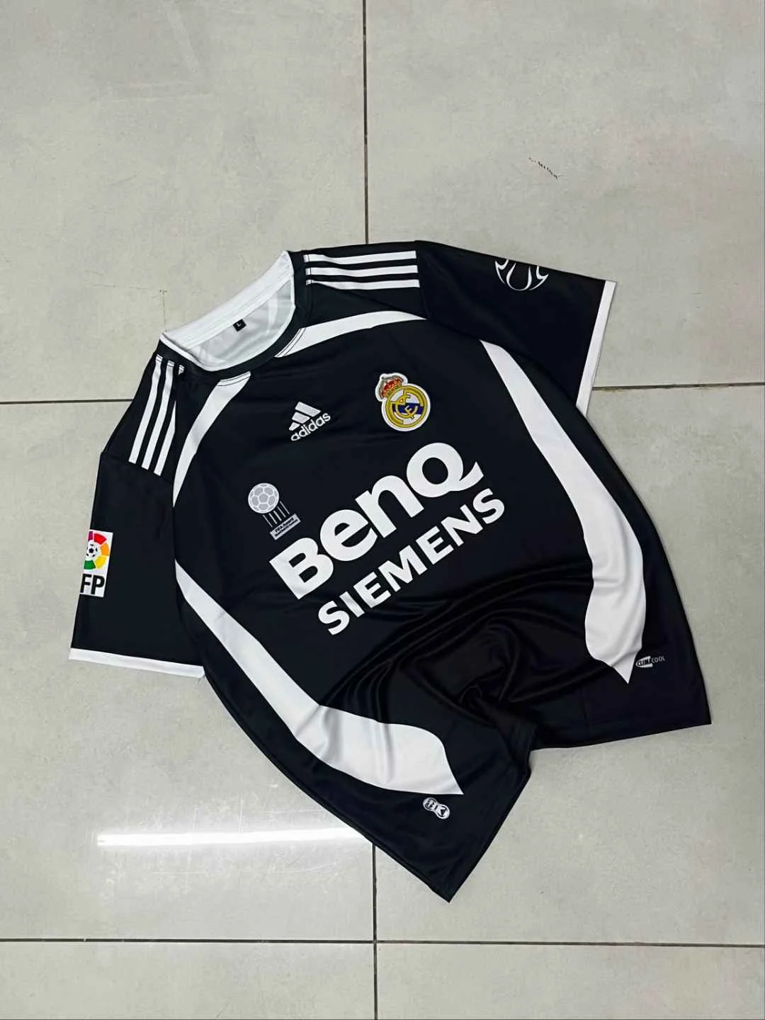 Real Madrid 2006/07 Away Retro - Beckham #23 view 1