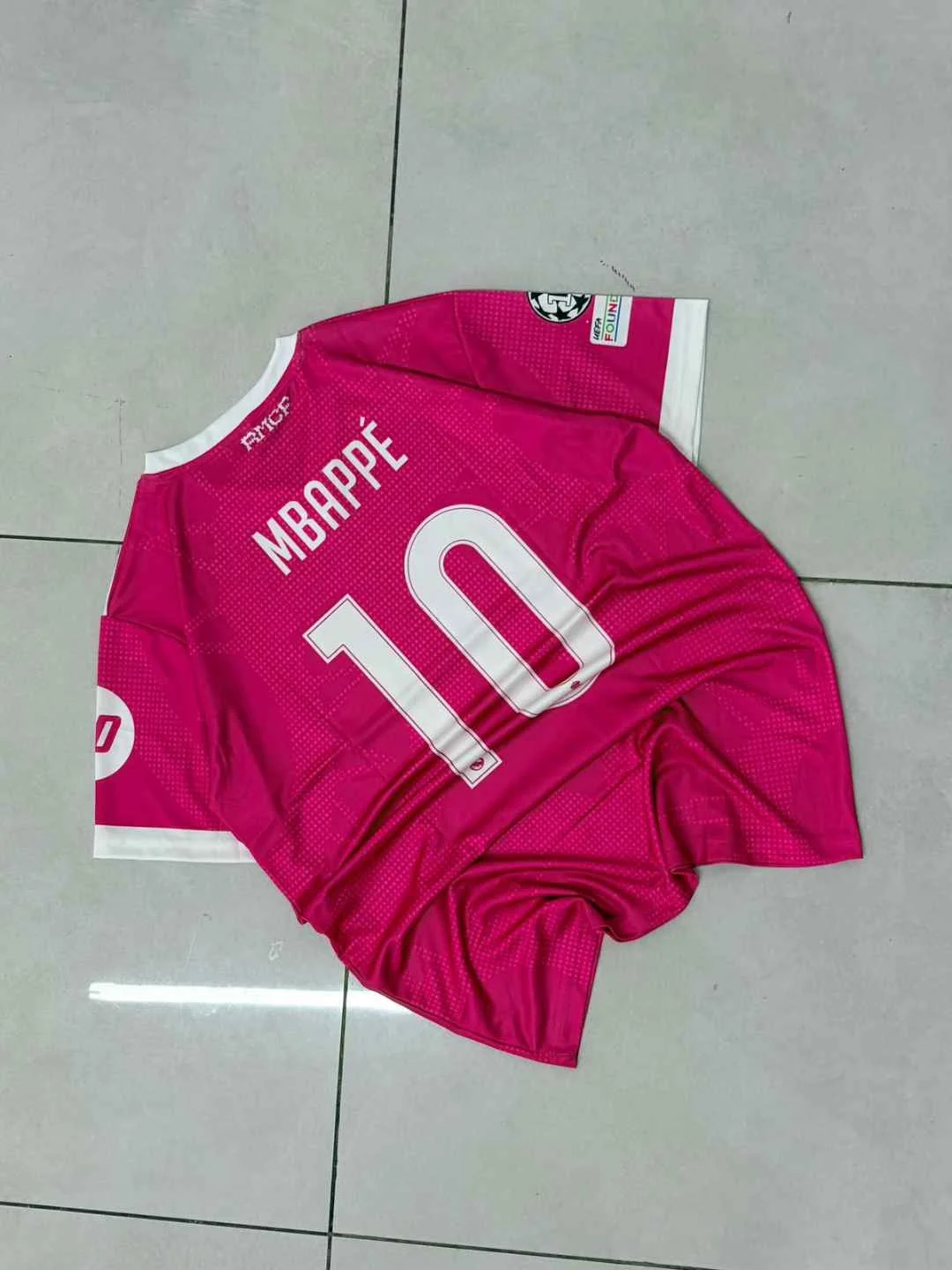 Real Madrid 26/27 Special Pink Edition - Mbappé #10 preview 2