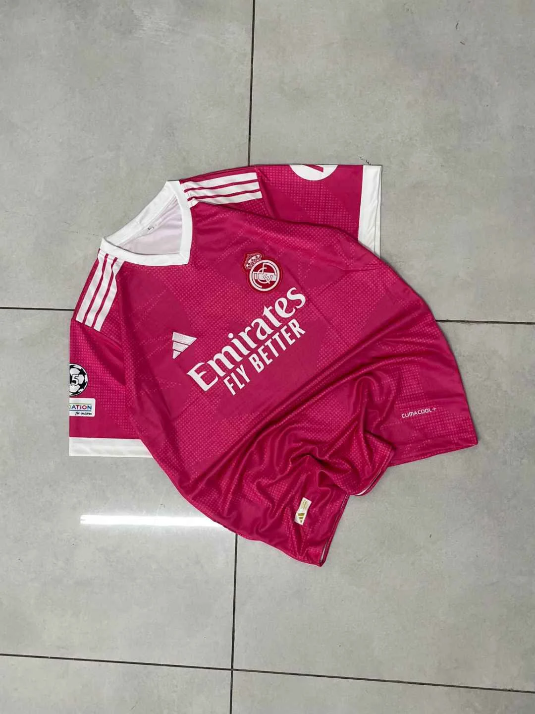 Real Madrid 26/27 Special Pink Edition - Mbappé #10 - View 1