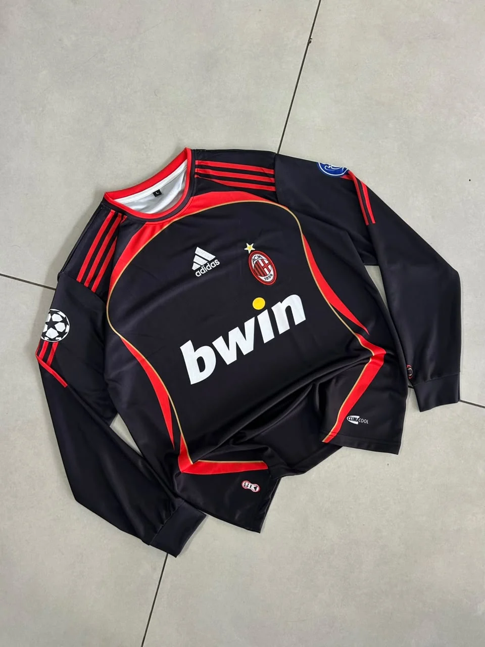 AC Milan 2006/07 Champions League Retro Full Sleeve - Kaká #22 - View 1