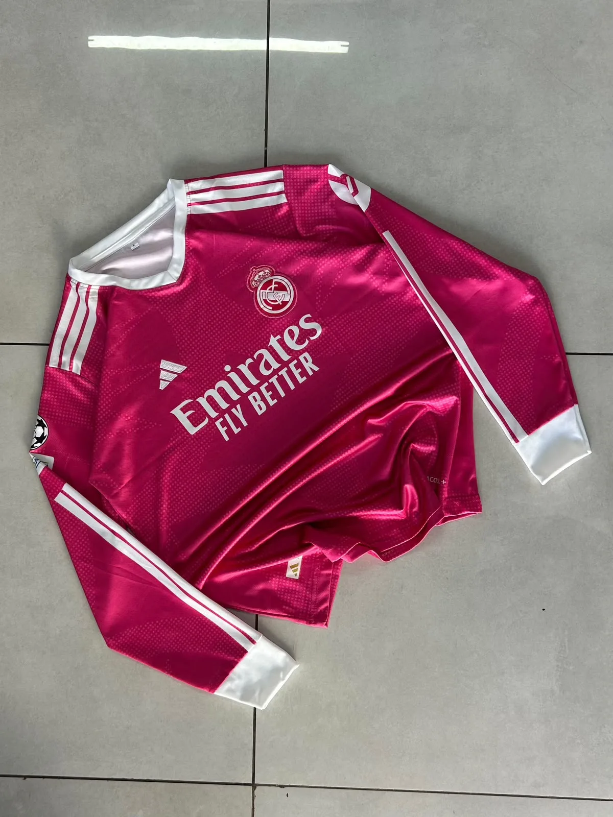 Real Madrid 26/27 Special Pink Edition Full Sleeve - Mbappé #10 - View 1