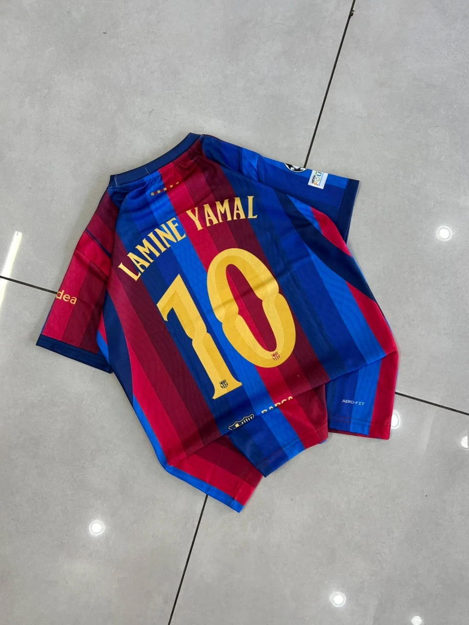 Kids - Barcelona Home Kit - Lamine Yamal #10 preview 2
