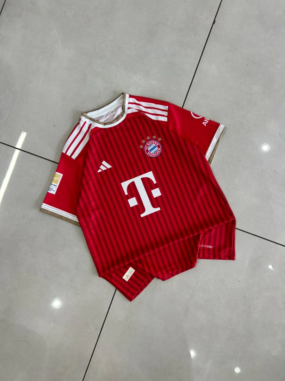 Kids - Bayern Munich Home Kit - Kane #9 - View 1