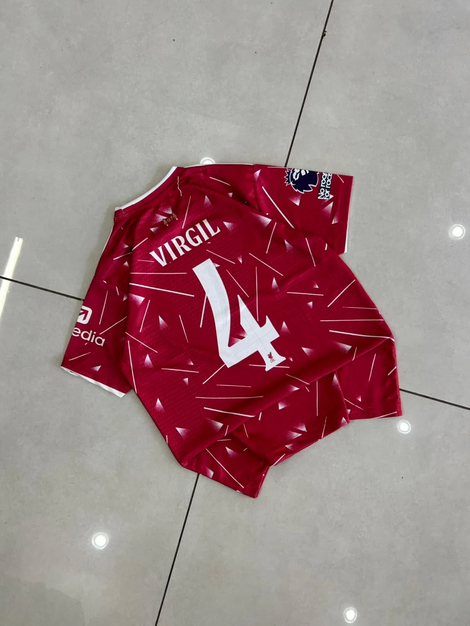 Kids - Liverpool Home Kit - Virgil #4 preview 2