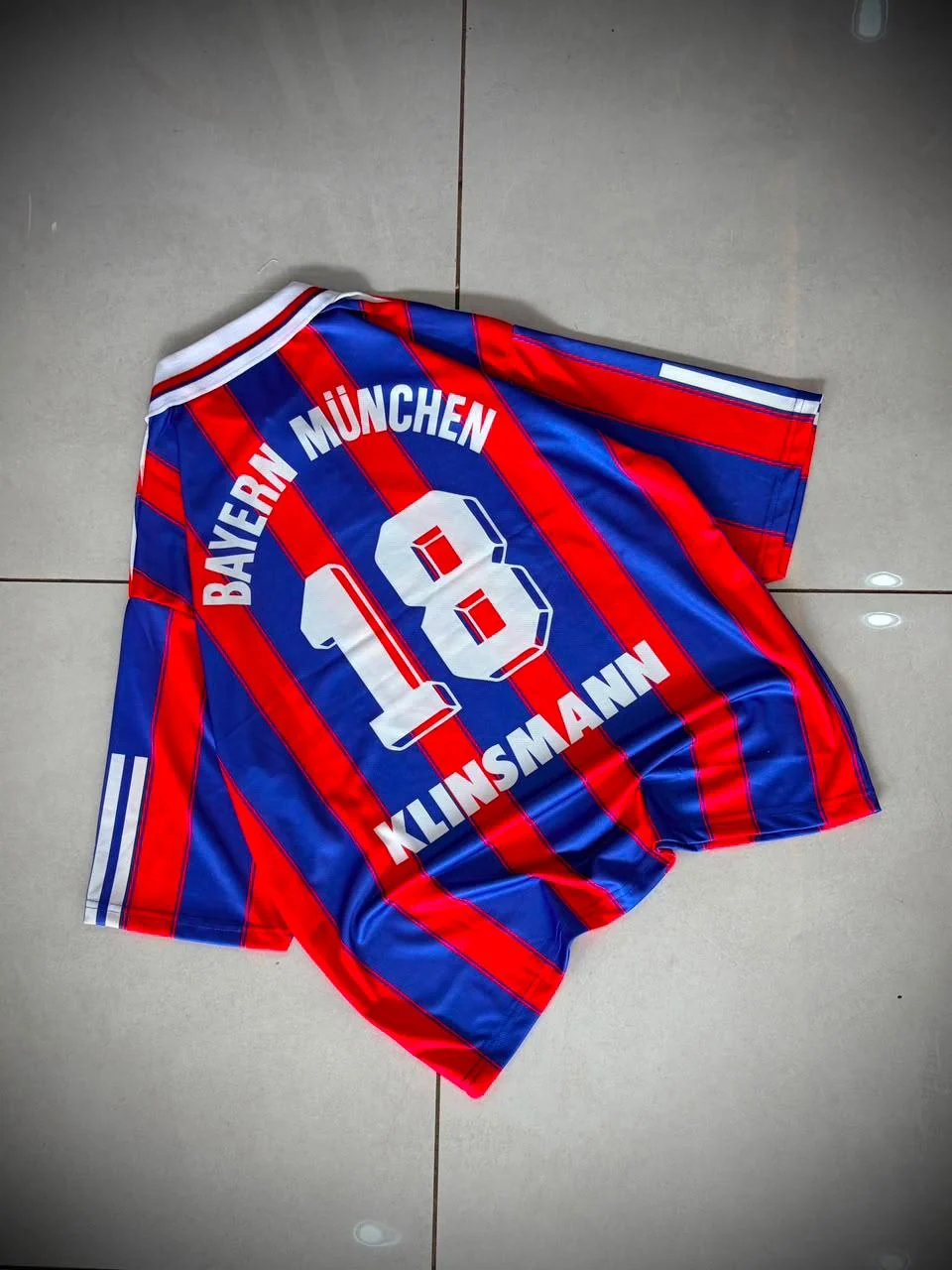 Bayern Munich 1995/97 Home Retro Oversized - Klinsmann #18 preview 2