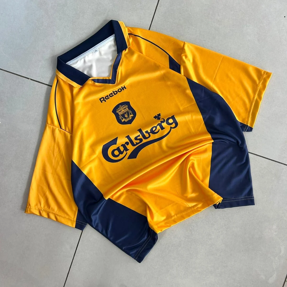 Liverpool 2000/01 Away Retro Oversized - Owen #10 - View 1