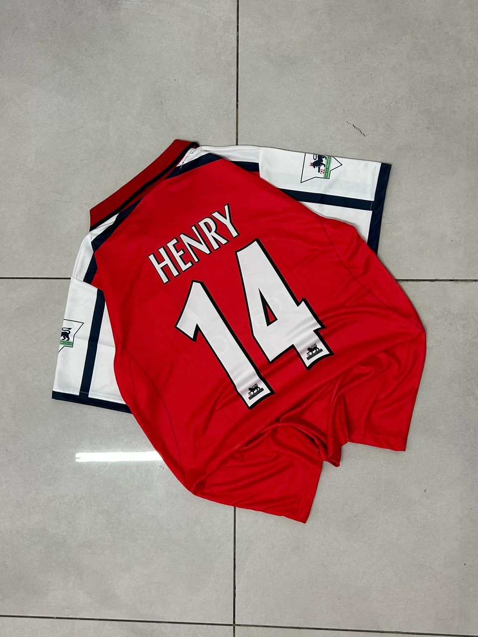 Retro - Arsenal 2000-02 Home (Dreamcast) - Henry #14 preview 2