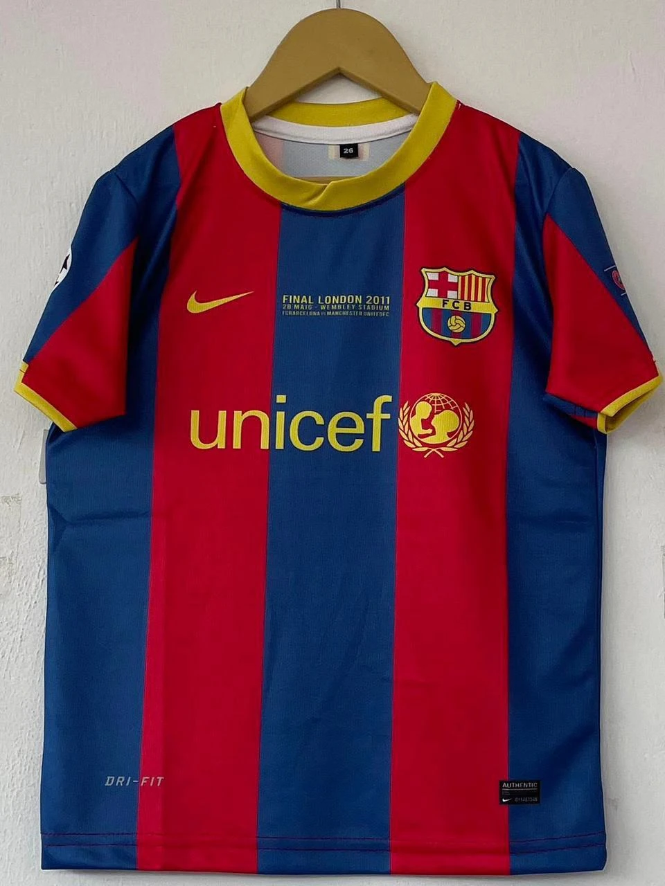 Retro - Barcelona 2010-11 Wembley Final (Unicef) - Messi #10 (Edition 2) view 1