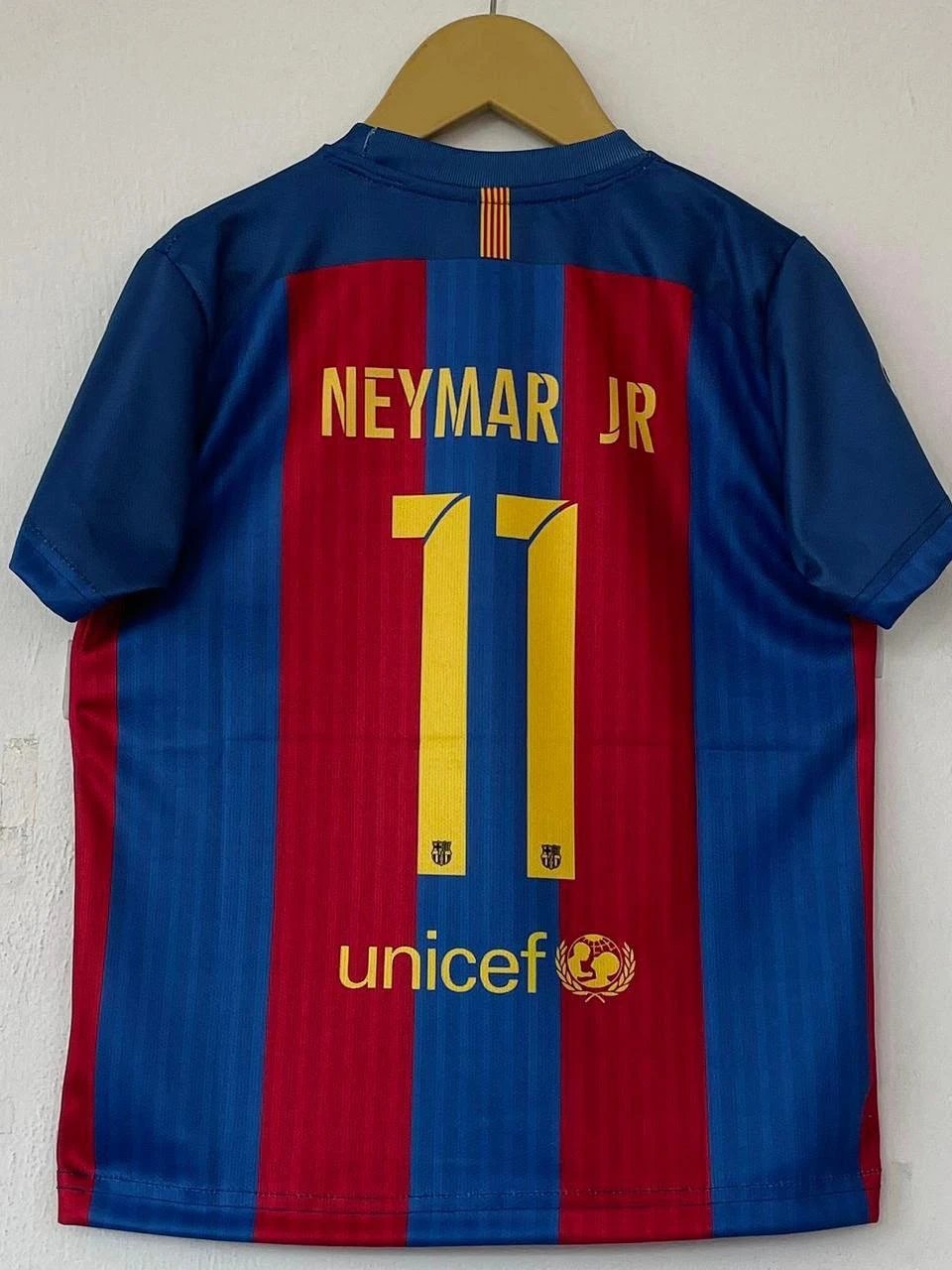 Retro - Barcelona 2014-15 Home (Qatar Airways) - Neymar Jr #11 (Hanger Edition) preview 2