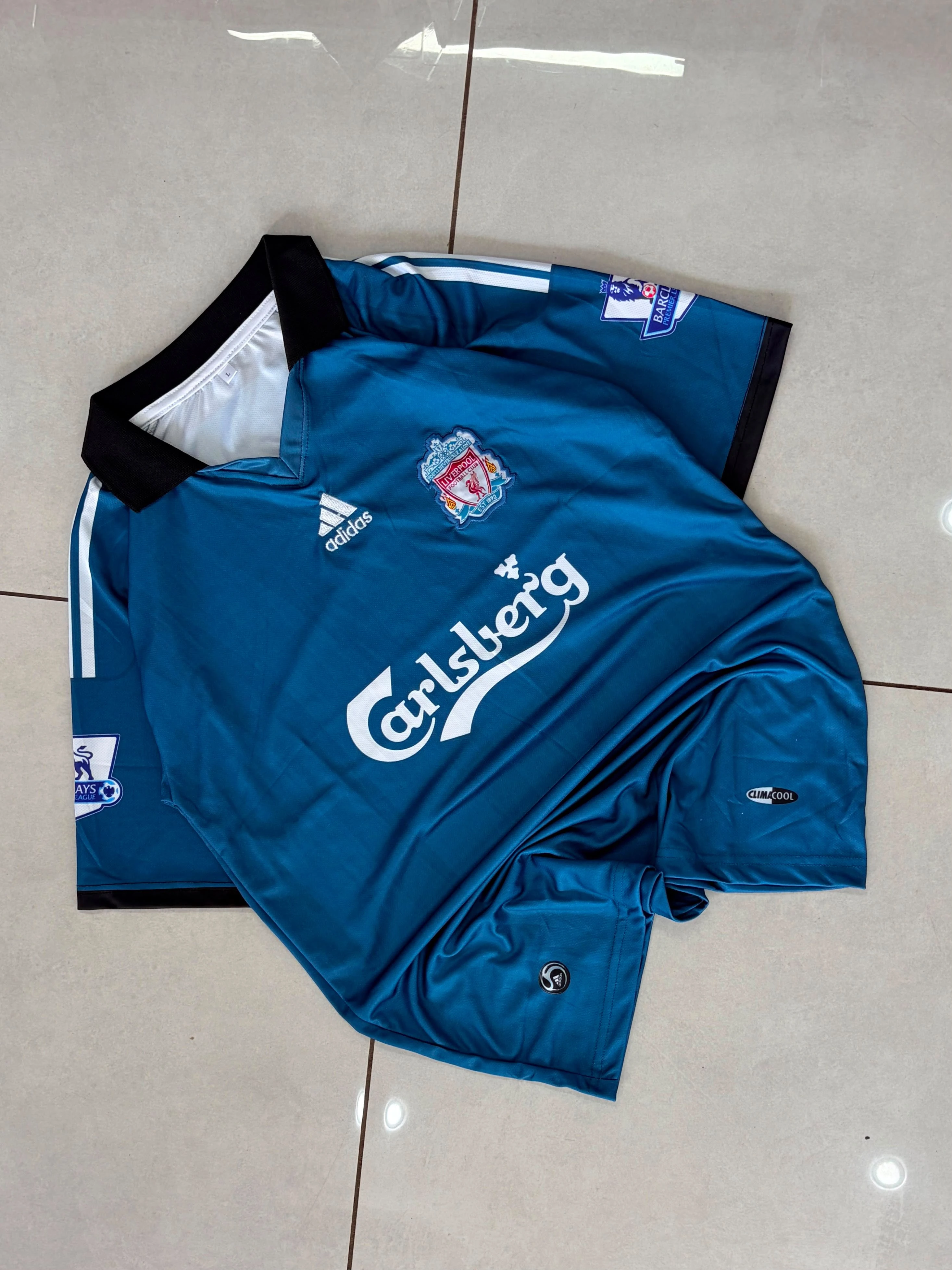 Retro - Liverpool 2007-08 Third (Turquoise Carlsberg) - Torres #9 - View 1