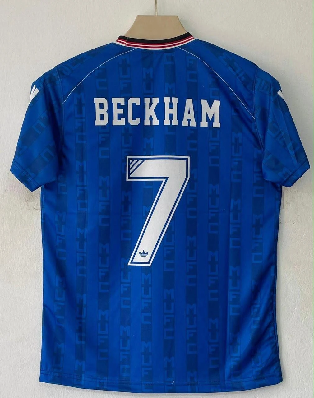 Retro - Manchester United 1992-94 Sharp Away (Blue) - Beckham #7 preview 2
