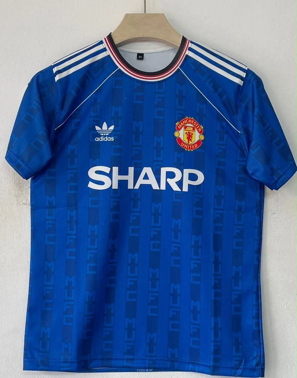 Retro - Manchester United 1992-94 Sharp Away (Blue) - Beckham #7 - View 1