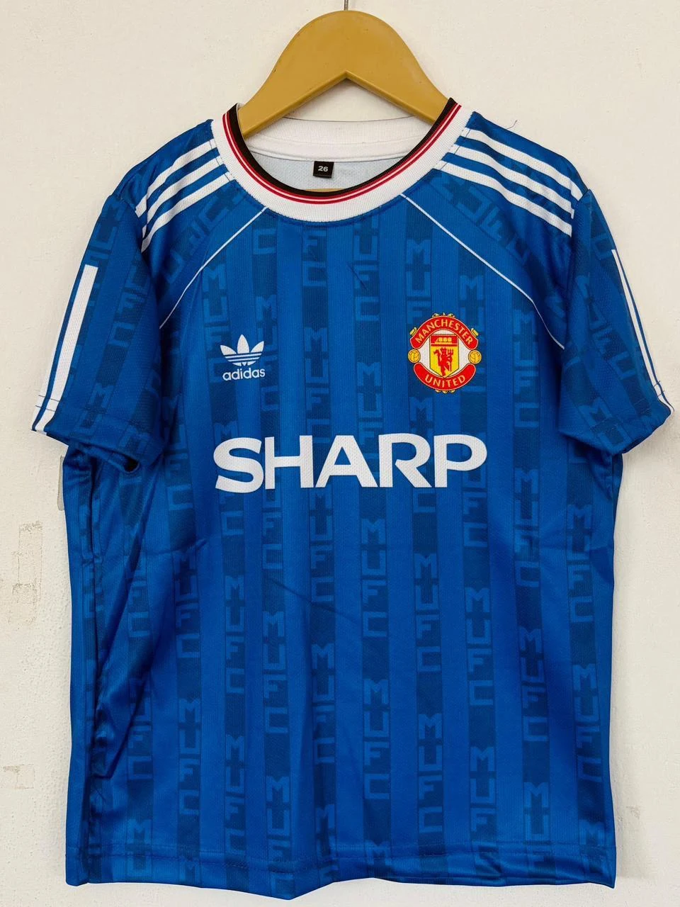 Retro - Manchester United 1992-94 Sharp Away (Blue) - Beckham #7 (Light Hanger Edition) - View 1