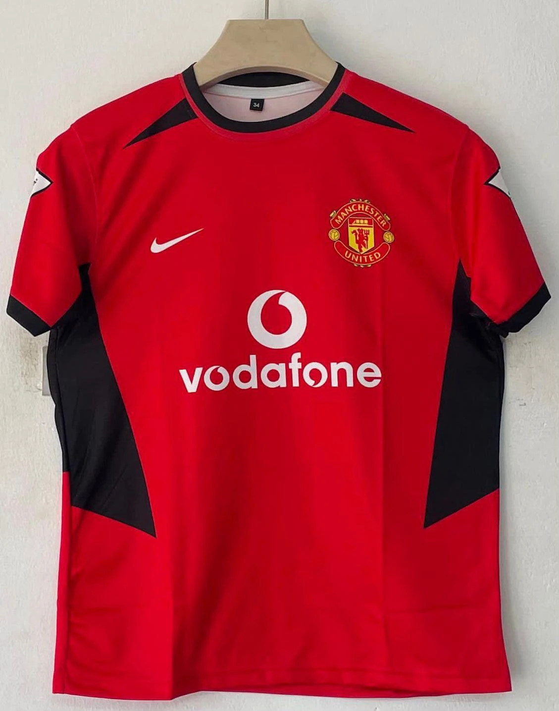 Retro - Manchester United 2002-04 Vodafone Home (Red) - Beckham #7 - View 1
