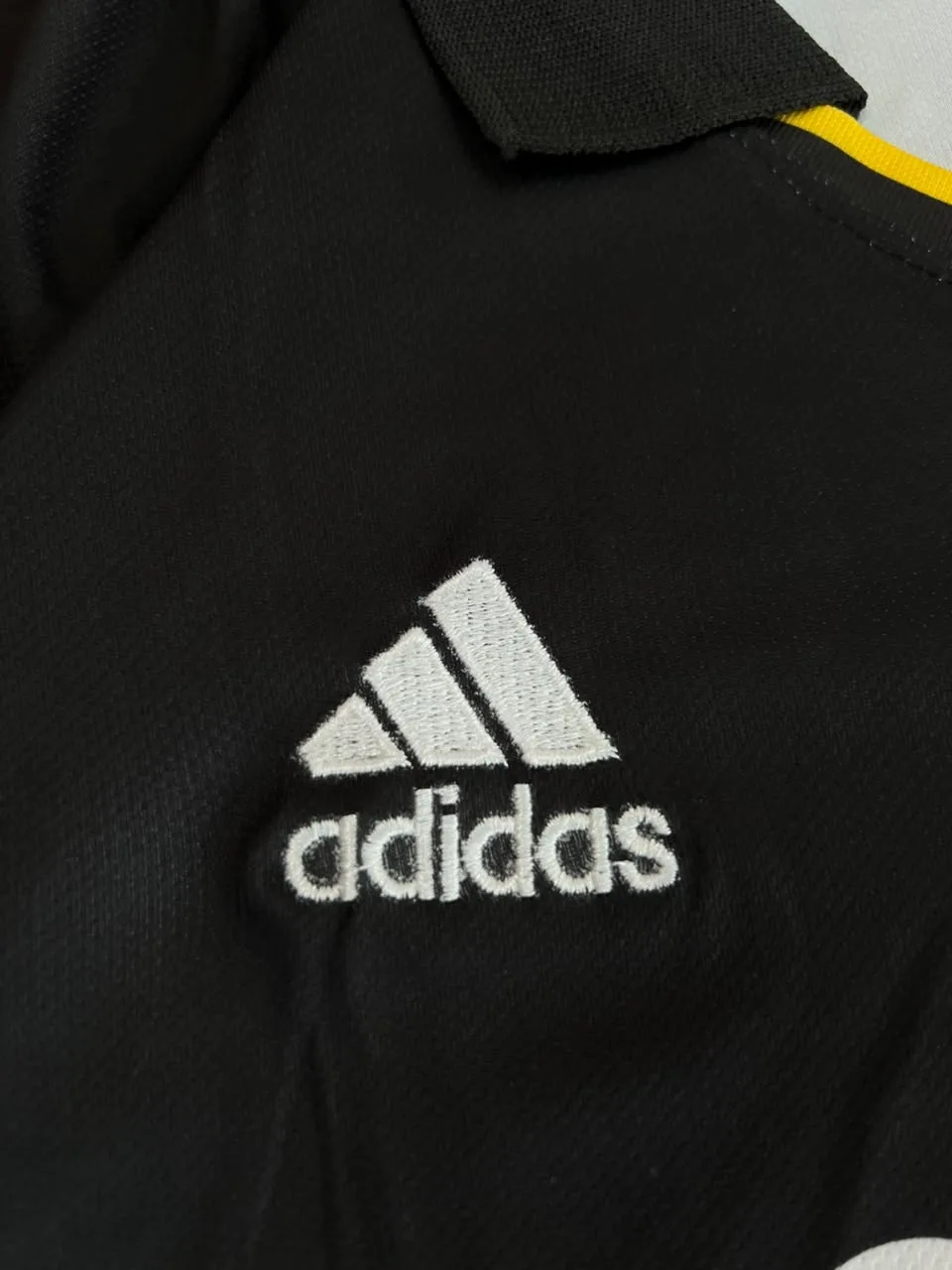 Retro - Real Madrid 1999-2000 Away (Teka) - R. Carlos #3 preview 3