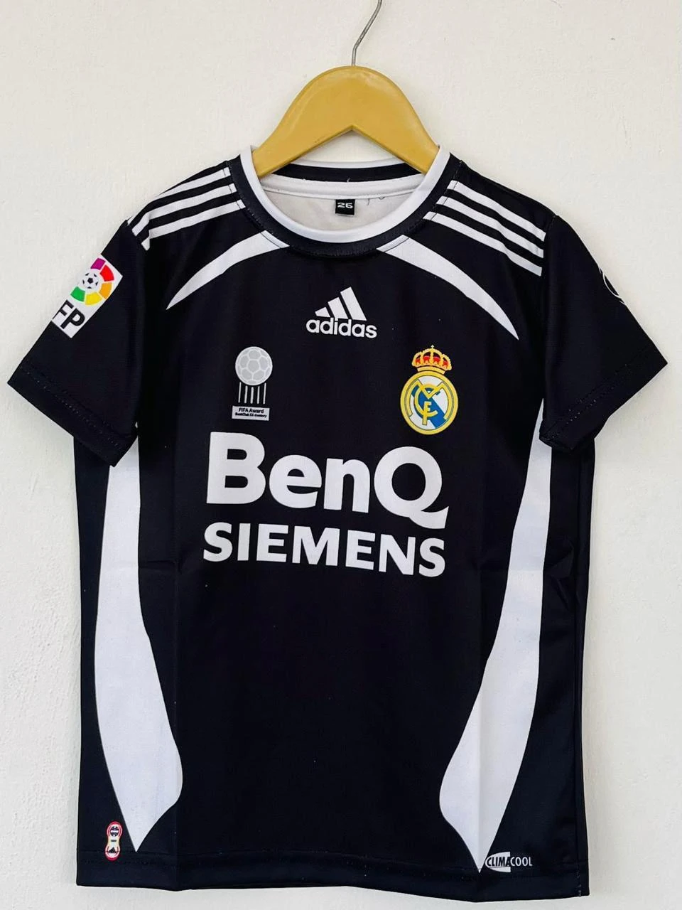 Retro - Real Madrid 2006-07 Away (Black BenQ Siemens) - Beckham #23 - View 1