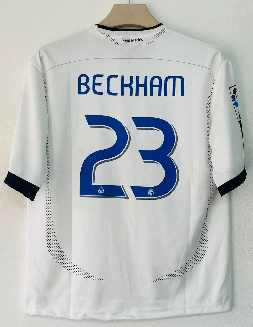 Retro - Real Madrid 2006-07 Home (Hanger Edition) - Beckham #23 preview 2