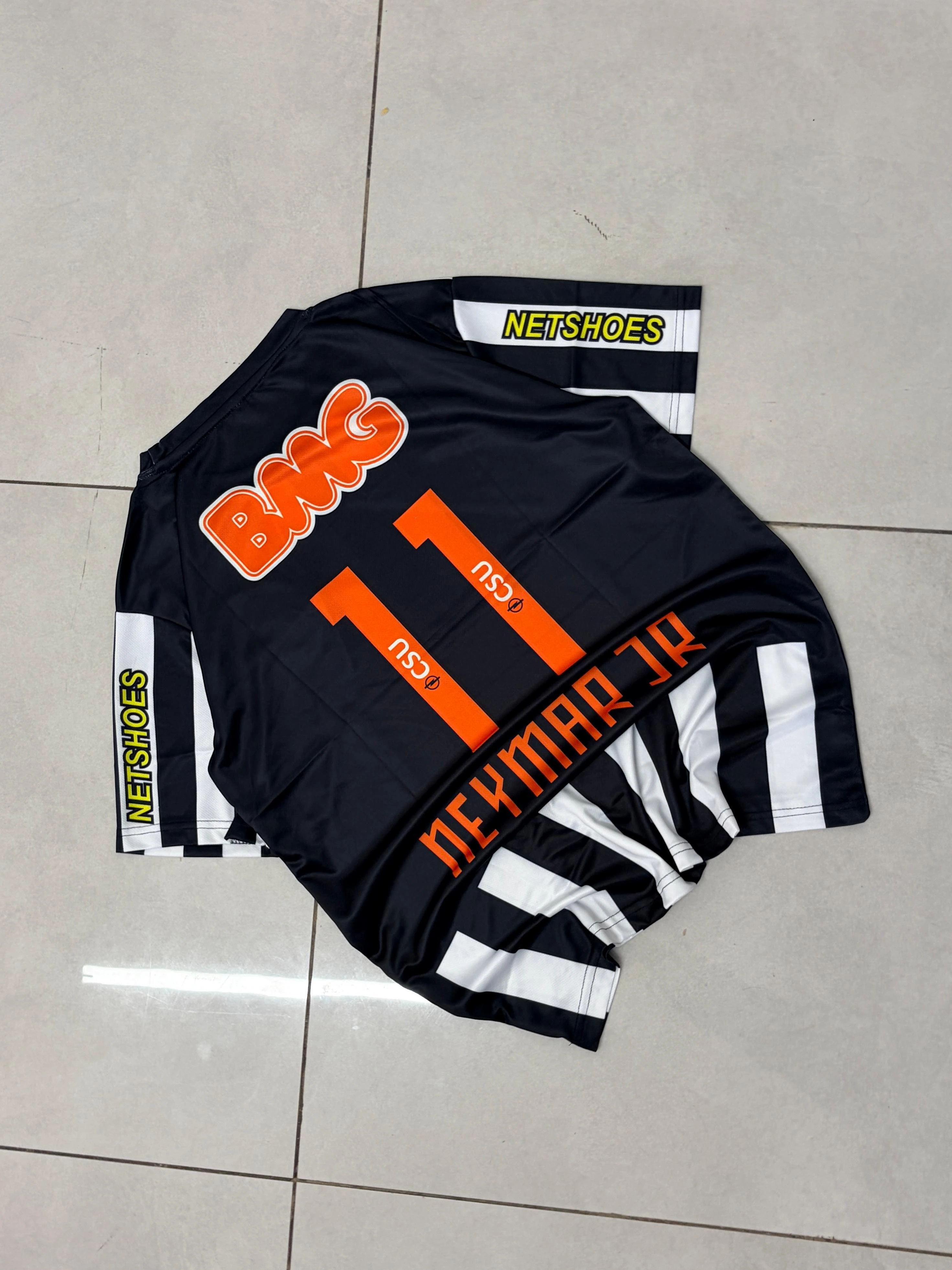 Retro - Santos 2011-12 Away (Stripes) - Neymar Jr #11 preview 2