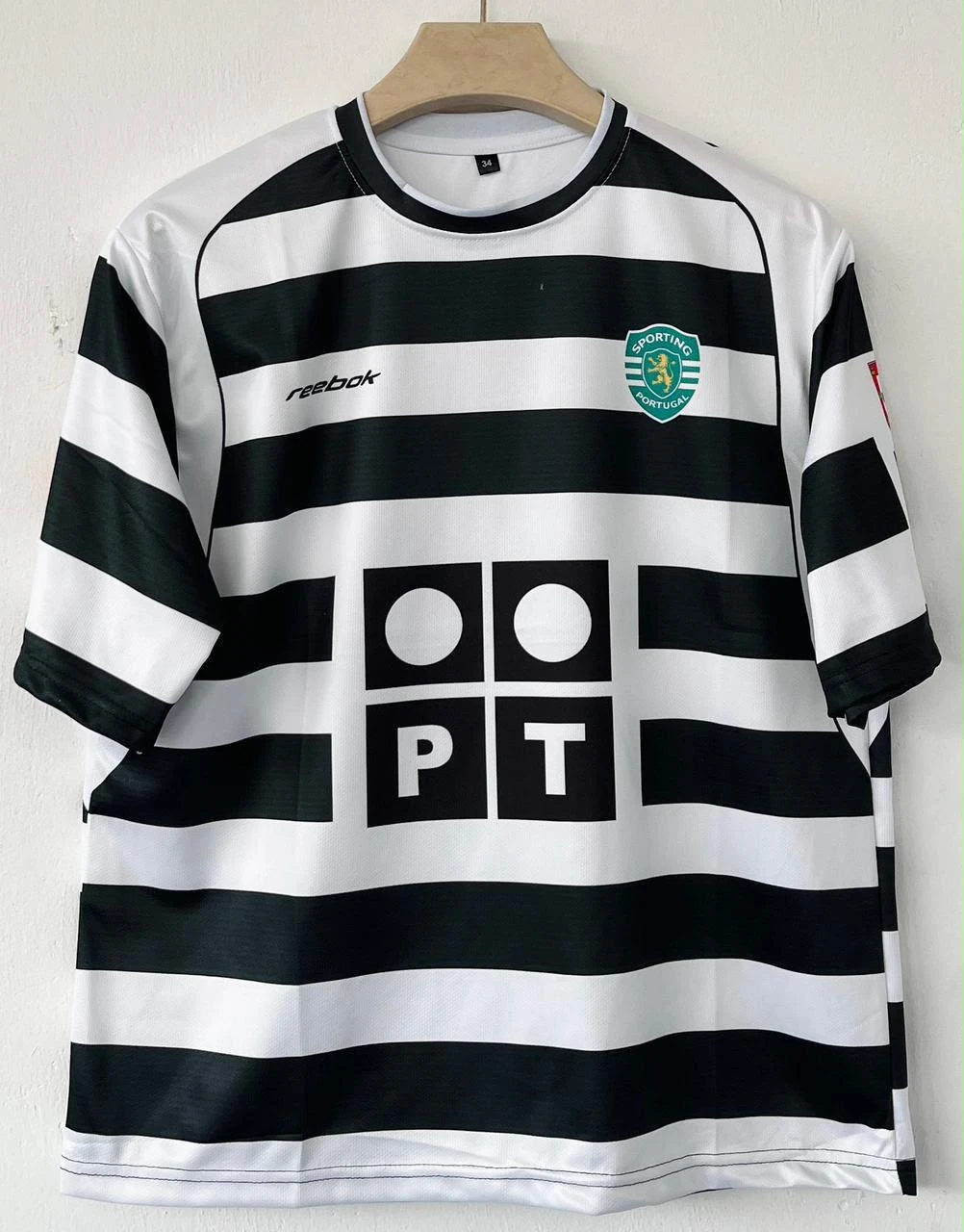 Retro - Sporting CP 2002-03 (Hanger Edition) - C. Ronaldo #28 view 1