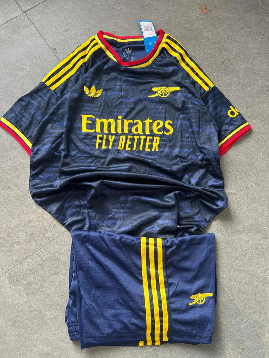 Arsenal 26/27 Away Full Kit Set (Jersey + Shorts) - View 1