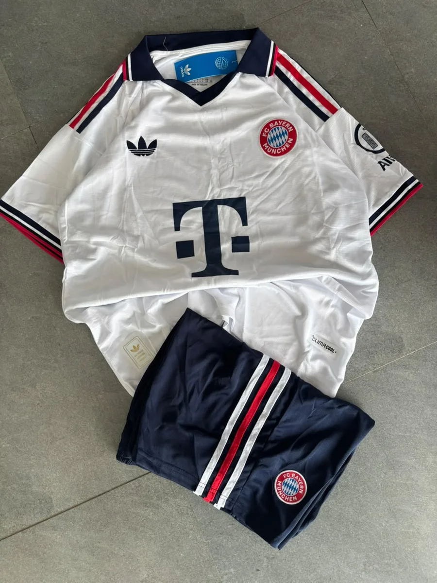 Bayern Munich 26/27 Third Trefoil Full Kit Set (Jersey + Shorts) - View 1