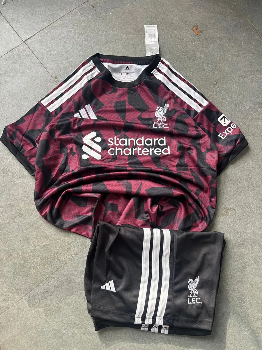 Liverpool 26/27 Pre-Match Geometric Full Kit Set (Jersey + Shorts) - View 1