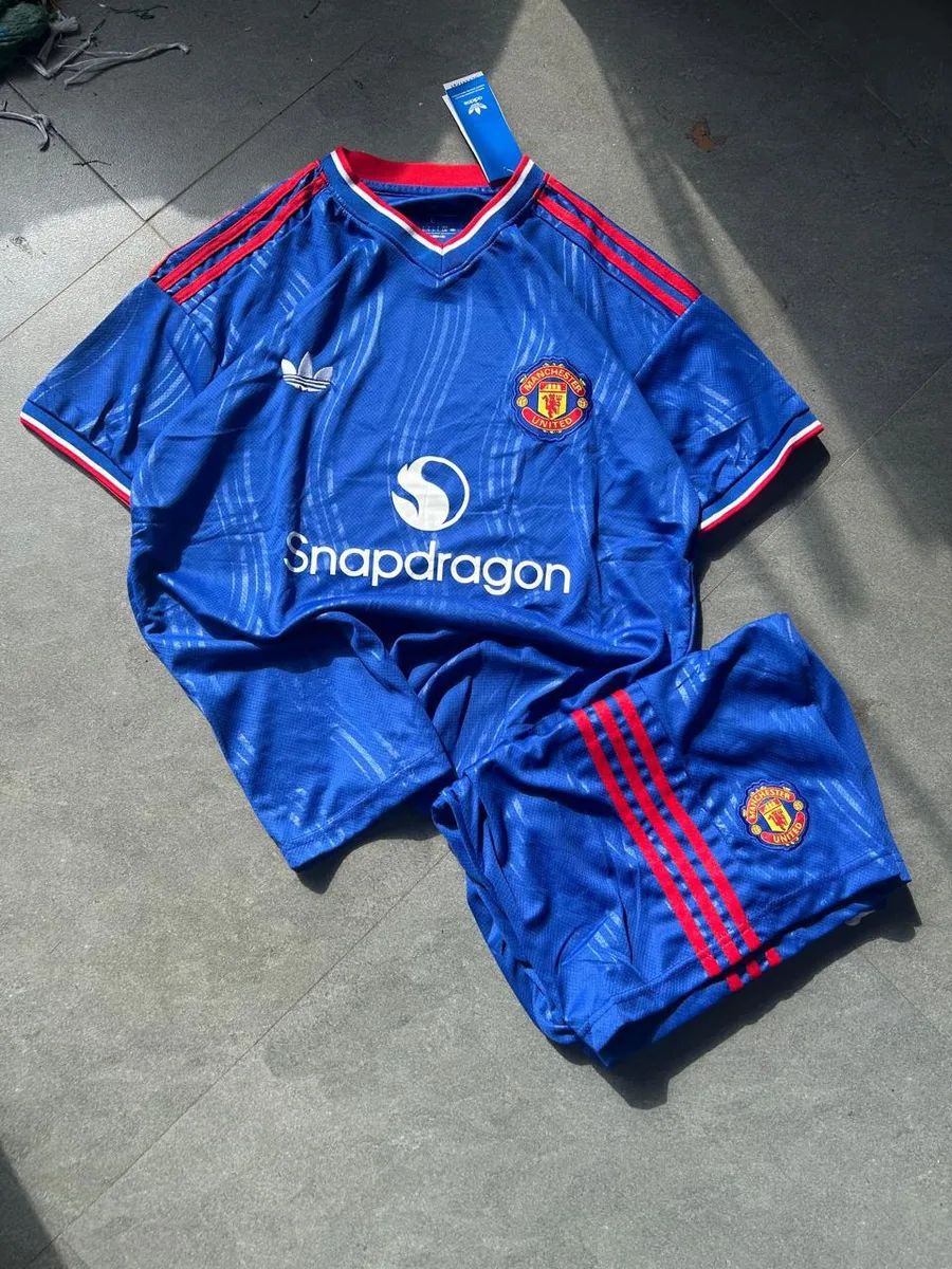 Manchester United 26/27 Third Full Kit Set (Jersey + Shorts) - View 1