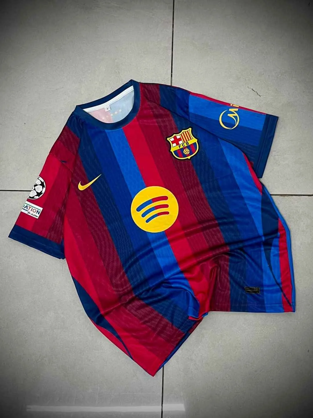 Barcelona 26/27 Home Kit - Pedri #8 - View 1