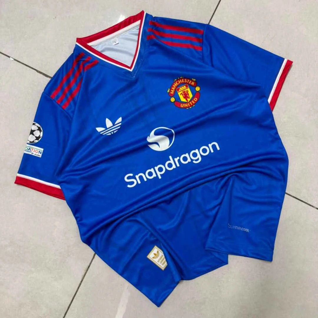 Manchester United 26/27 Away Royal Blue - Cunha #10 - View 1