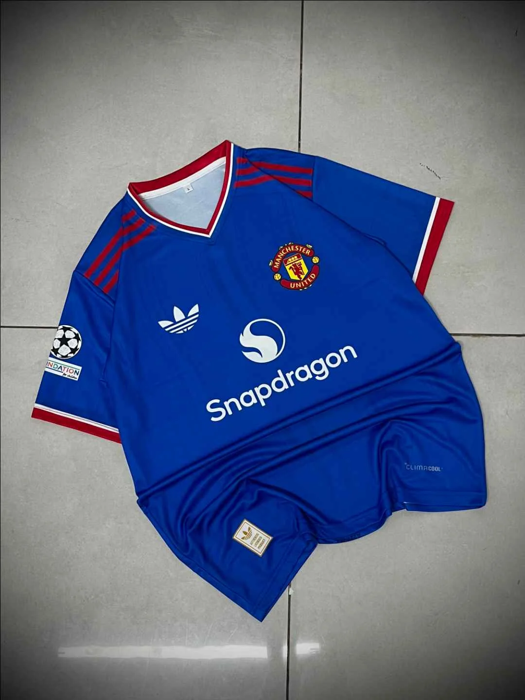 Manchester United 26/27 Away Royal Blue - B. Fernandes #8 - View 1
