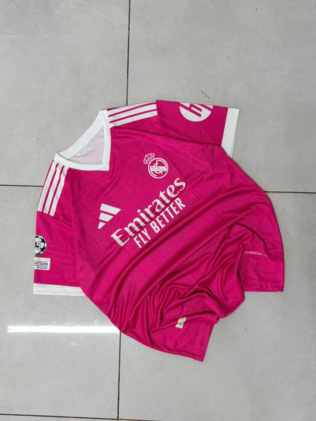 Real Madrid 26/27 Pink Edition (Sublimation) - Mbappé #10 - View 1